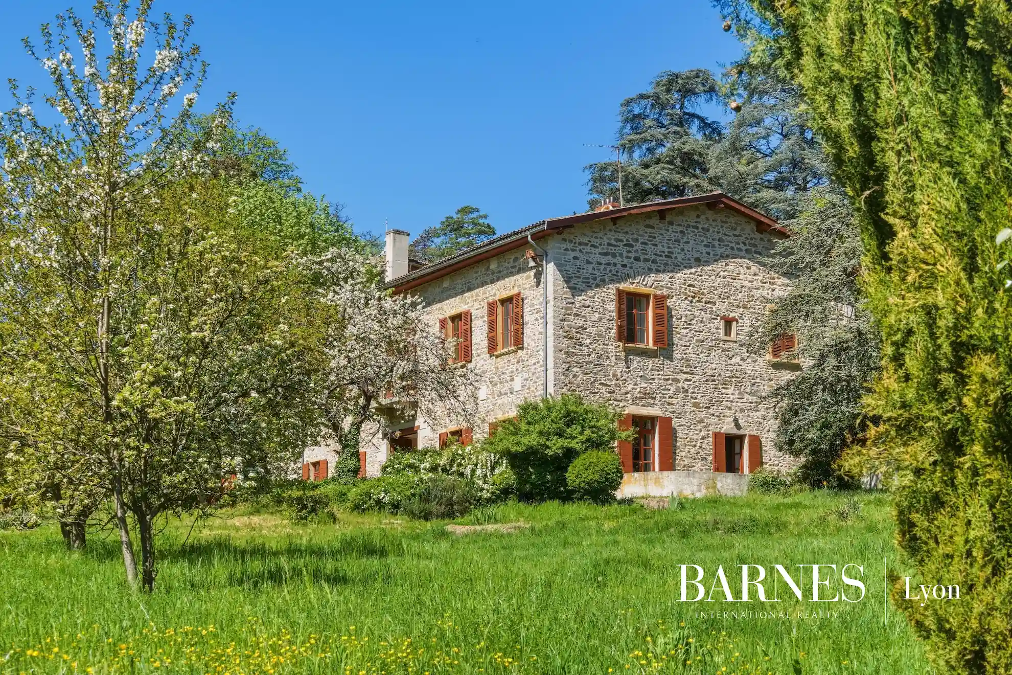 Photographe immobilier Lyon - Extérieur programme BARNES - La Bastide de la Tour - Aelis Vision