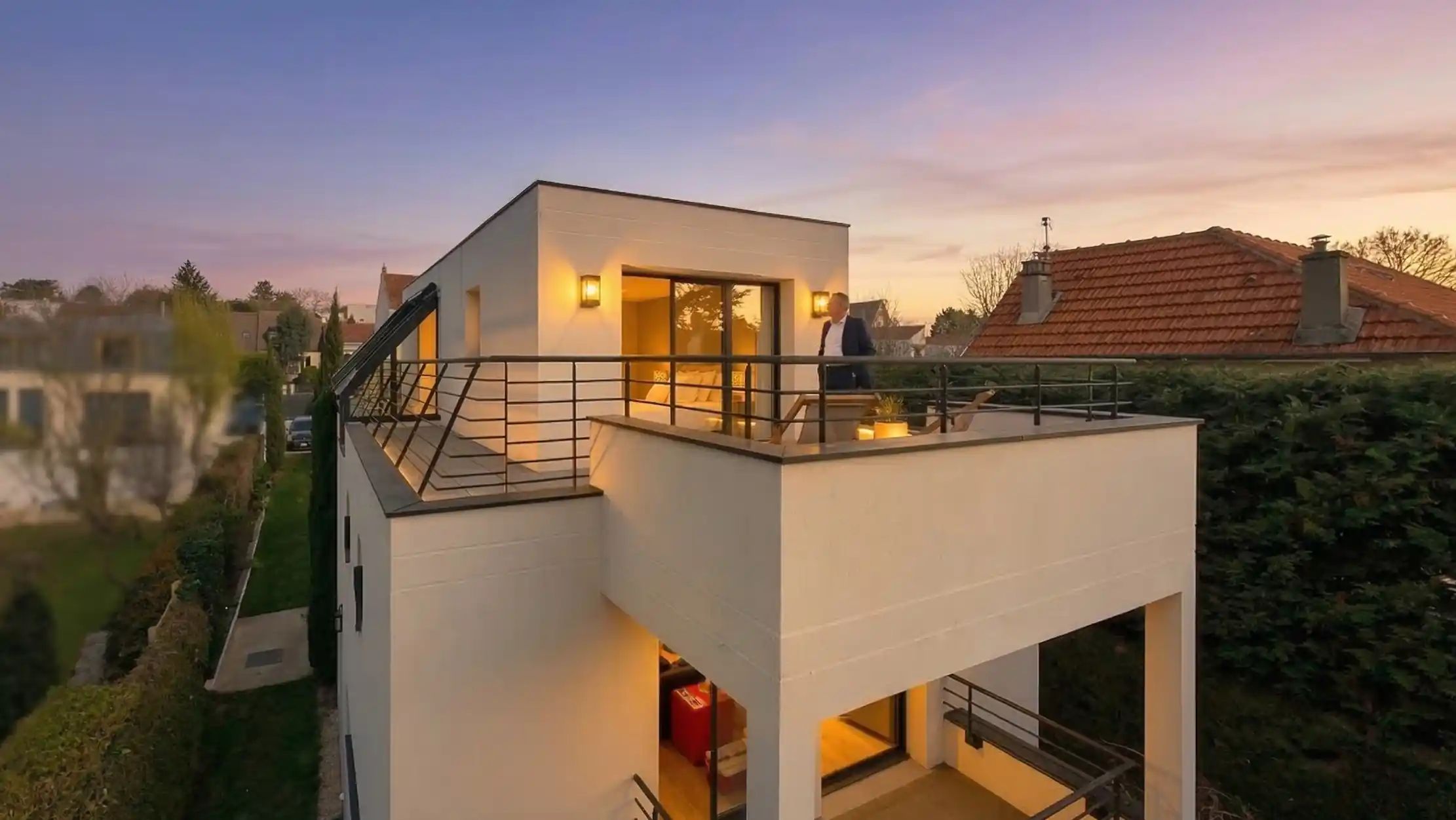 Vidéo drone FPV immobilier - Maison d'Architecte à Saint-Cloud (92) - Production Aelis Vision Maison d'Architecte à Saint-Cloud - Aelis Vision